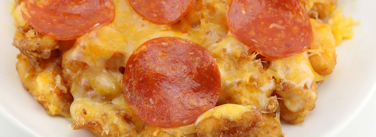 Fried Cheese Curd Crust Pizza Ellsworth Cooperative Creamery